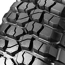BF Goodrich Mud-Terrain T/A KM 2 ( LT33x12.50 R15 108Q 6PR POR RWL )