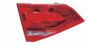 Takavalo, Oikea, AUDI A4 B8, 8K5 945 094D