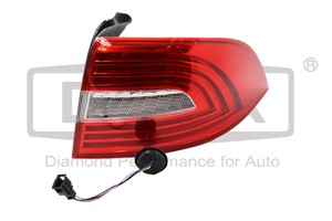 Takavalo, Oikea, SKODA SUPERB Kombi II, 3T5945096A, 3T5945112A, 3TD945096A, 3TD945312