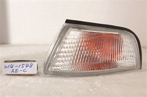 Vilkkuvalo, Eteen, vasen, MITSUBISHI LANCER V, MB821043