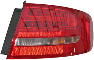 Takavalo, Oikea, AUDI A4 Allroad B8, A4 B8 Avant, 8K9 945 096B